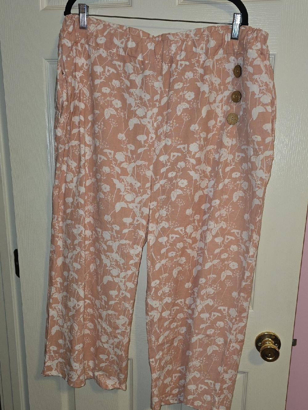 Kaktus Peach and White Floral‎ Wide-Leg Pants